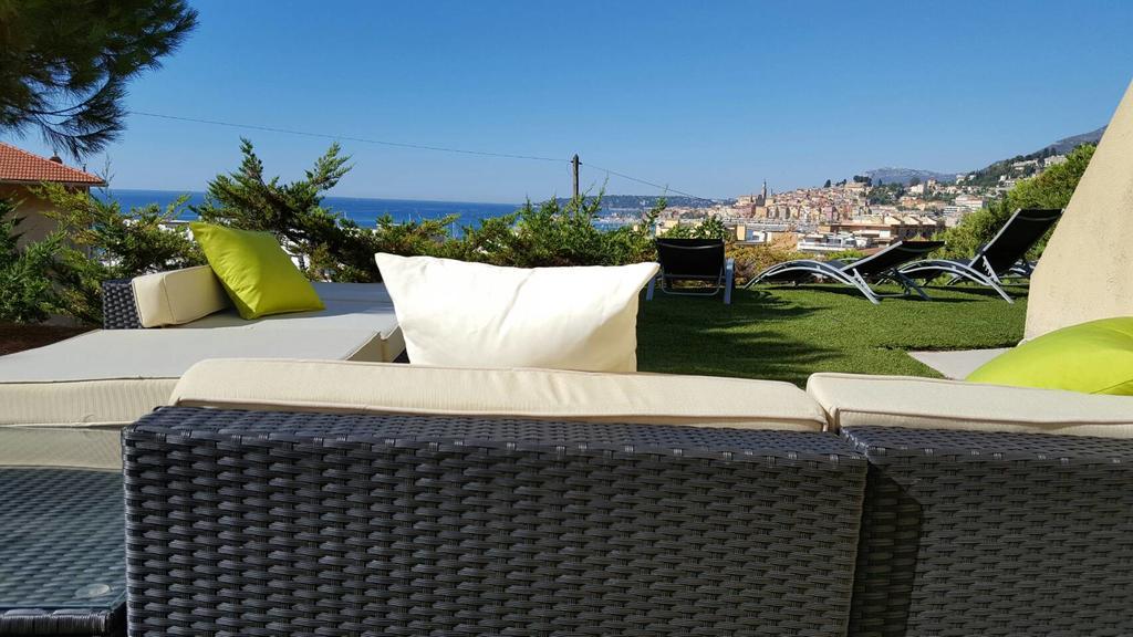 Cap Au Sud,Vue Panoramique Mer,Piscine Ментона Екстериор снимка