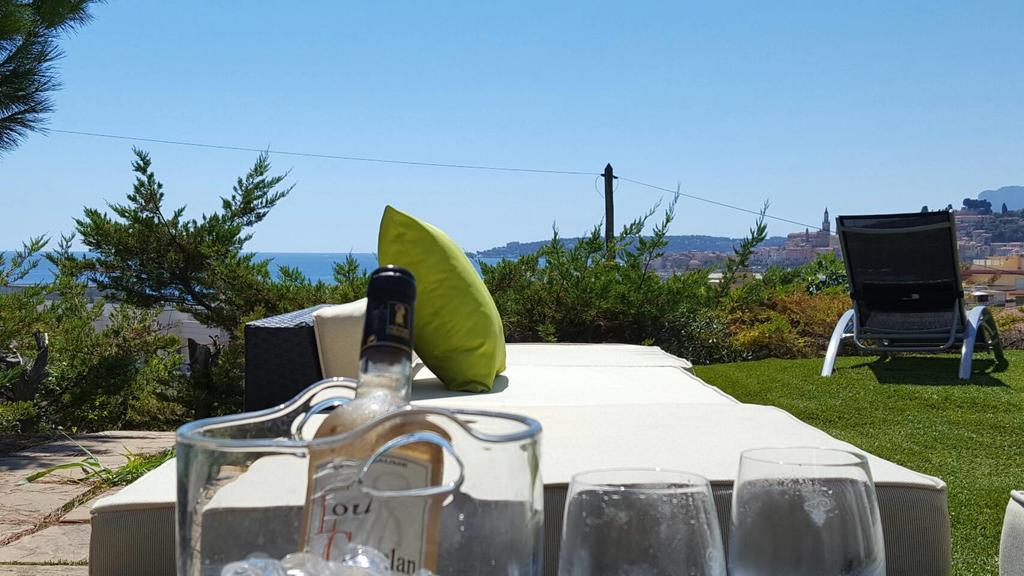 Cap Au Sud,Vue Panoramique Mer,Piscine Ментона Екстериор снимка